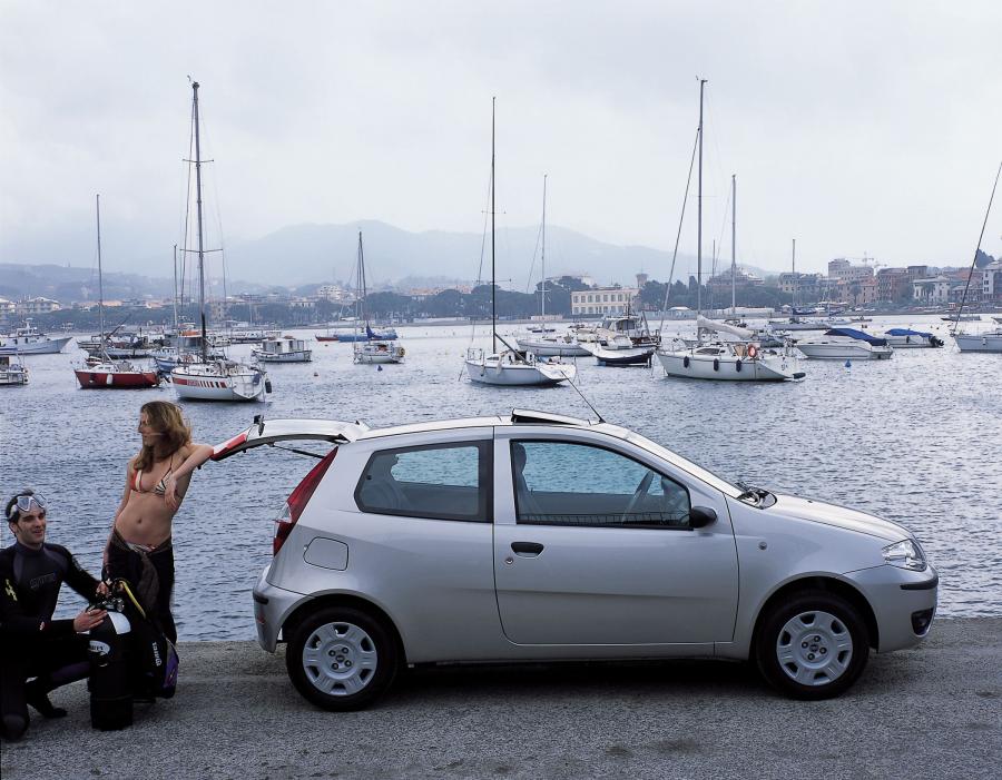  Fiat Punto 3-Door (188) 2003 года  (фото 15 из 30)